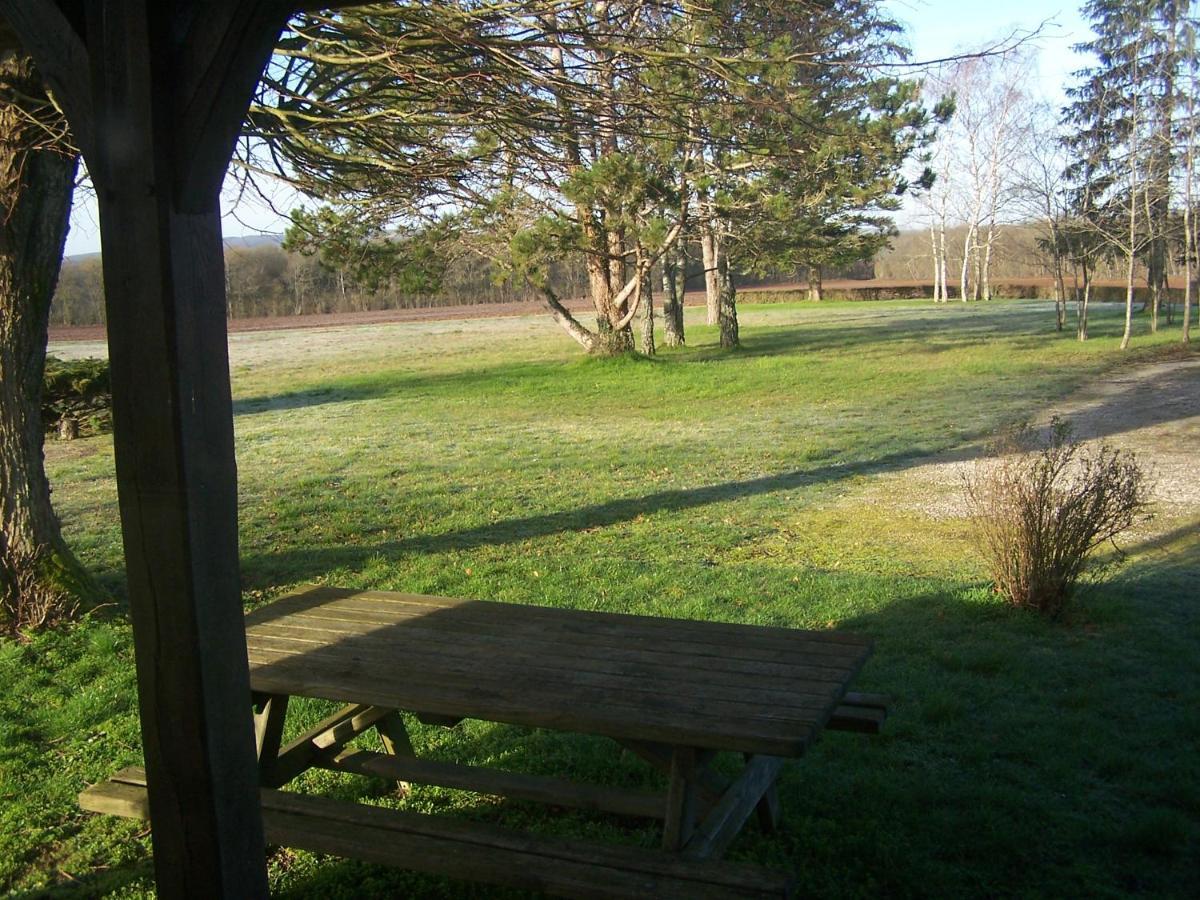 Gite En Forterre Druyes-les-Belles-Fontaines 외부 사진
