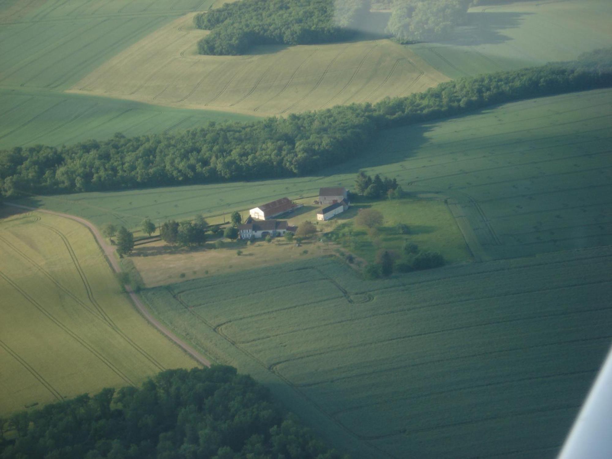 Gite En Forterre Druyes-les-Belles-Fontaines 외부 사진